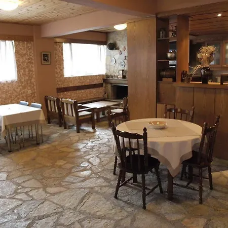 Hotel apartamentowy Xenonas Drimos Karpenísion